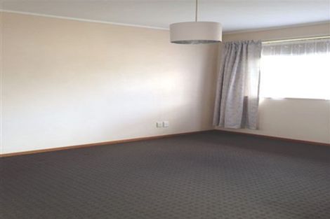 Photo of property in 4 Helleur Road, Massey, Auckland, 0614