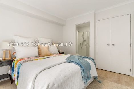 Photo of property in 27 Verdale Circle, Glen Eden, Auckland, 0602