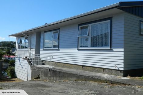 Photo of property in 3 Merritt Way, Newlands, Wellington, 6037