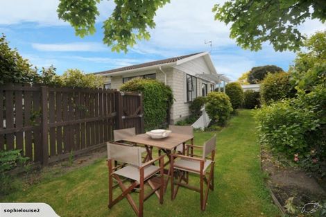 Photo of property in 24 Solway Avenue, Ilam, Christchurch, 8041