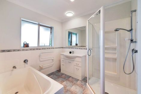 Photo of property in 150 Kennedy Road, Dairy Flat, Albany, 0792