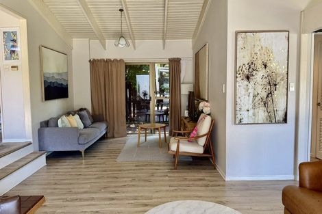 Photo of property in 5 Holyoake Place, Chatswood, Auckland, 0626