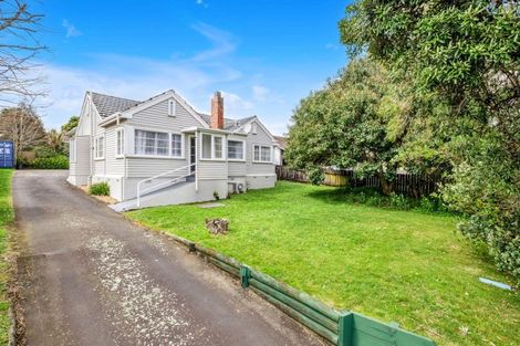 Photo of property in 2/14 Great South Road, Manurewa, Auckland, 2102