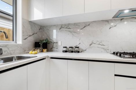 Photo of property in 1 Huahua Crescent, Papakura, 2110