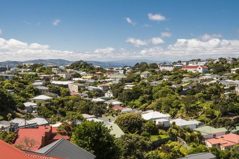 Photo of property in 35 Reuben Avenue, Brooklyn, Wellington, 6021