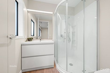 Photo of property in 102 Thackeray Street, Trentham, Upper Hutt, 5018