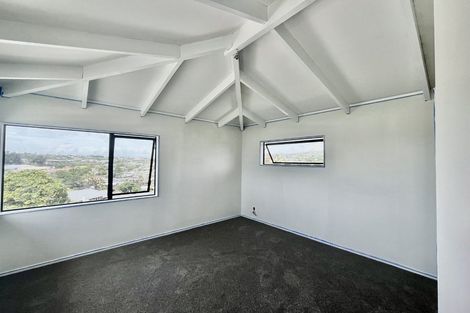 Photo of property in 23 Joydon Place, Stanmore Bay, Whangaparaoa, 0932