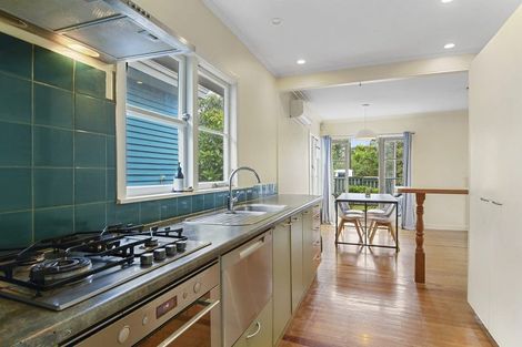 Photo of property in 32 Willerton Avenue, New Lynn, Auckland, 0600