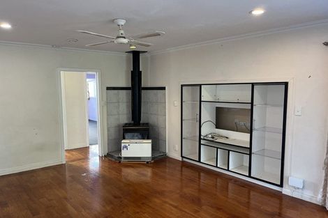 Photo of property in 641 Te Atatu Road, Te Atatu Peninsula, Auckland, 0610