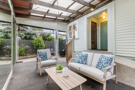 Photo of property in 143 Queen Street, Pukekohe, 2120