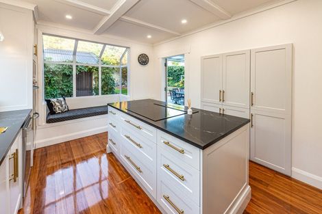 Photo of property in 12 Brassey Road, Saint Johns Hill, Whanganui, 4500