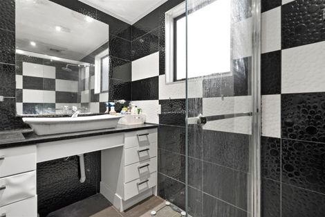 Photo of property in 5 Leeson Place, Mangere, Auckland, 2022