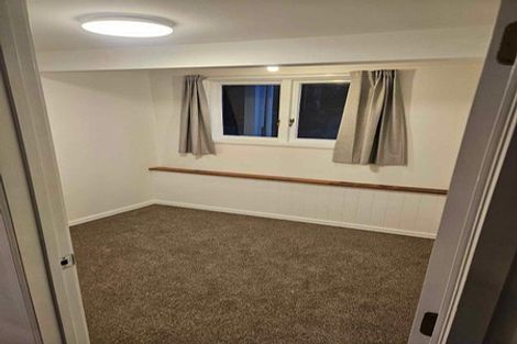 Photo of property in 8 Alston Avenue, Kelston, Auckland, 0602