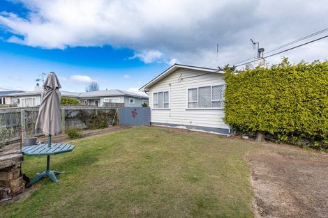 Photo of property in 27 Freyberg Terrace, Waipukurau, 4200