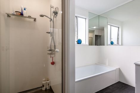 Photo of property in 2/22 Hobby Avenue, Birkdale, Auckland, 0626