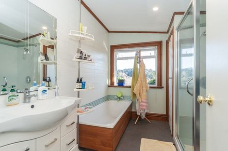 Photo of property in 72 Overtoun Terrace, Hataitai, Wellington, 6021