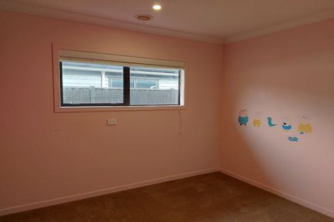 Photo of property in 10 Don Griffin Grove, Trentham, Upper Hutt, 5018