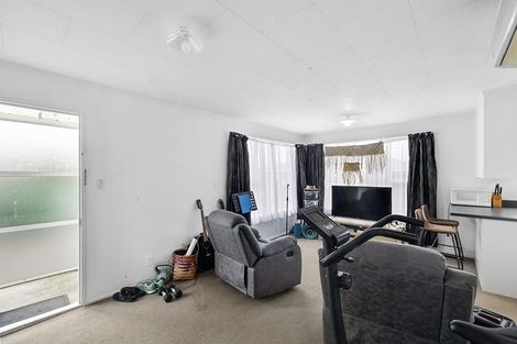 Photo of property in 2/47 South Road, Blagdon, New Plymouth, 4310