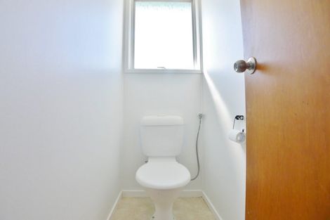 Photo of property in 14 Ewbank Place, Manurewa, Auckland, 2102