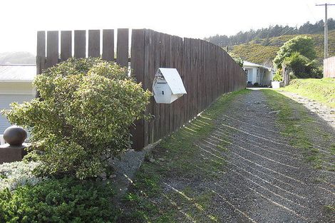 Photo of property in 43 Wood Street, Wainuiomata, Lower Hutt, 5014