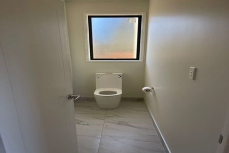 Photo of property in 77 Taukahiwi Road, Pukekohe, 2120
