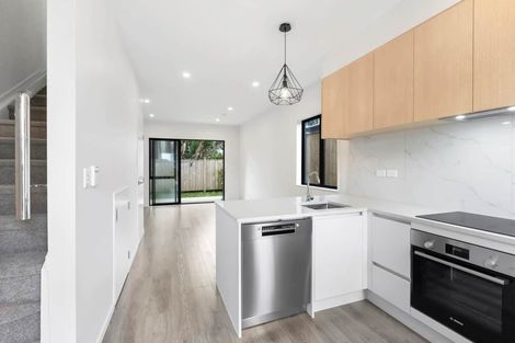 Photo of property in 15/12 Arney Road, Ranui, Auckland, 0612