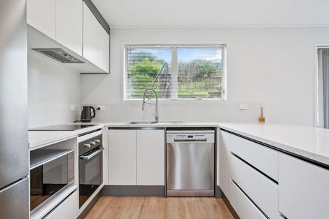 Photo of property in 37 Clyma Place, Massey, Auckland, 0614