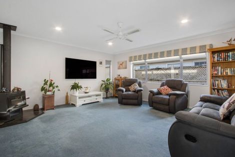 Photo of property in 2 Atlanta Court, Katikati, 3129