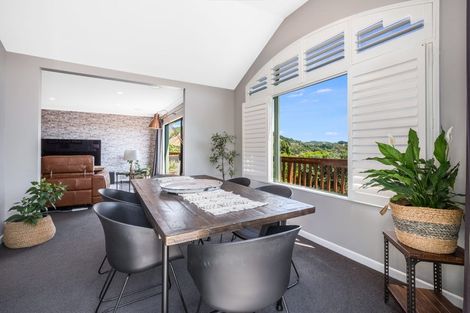 Photo of property in 56 Kakariki Grove, Waikanae, 5036