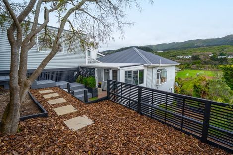 Photo of property in 53 Handyside Street, Tawa, Wellington, 5028