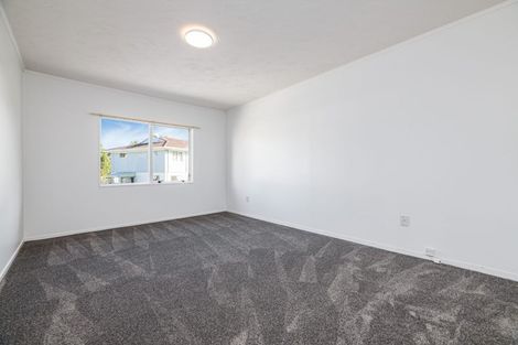 Photo of property in 41 Kohekohe Street, New Lynn, Auckland, 0600
