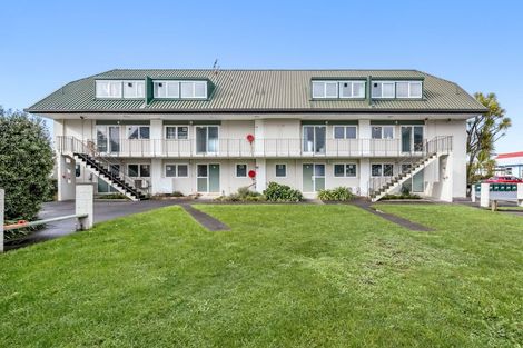 Photo of property in 2/21 Britannia Street, Petone, Lower Hutt, 5012