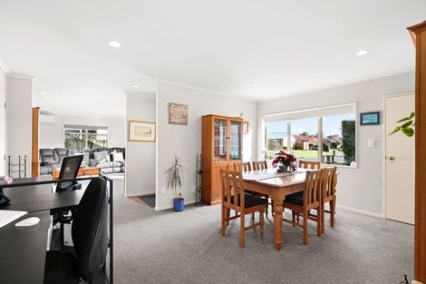 Photo of property in 14 Northmeadow Drive, Rototuna, Hamilton, 3210