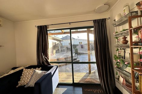 Photo of property in 10 Queen Street, Cambridge, 3434