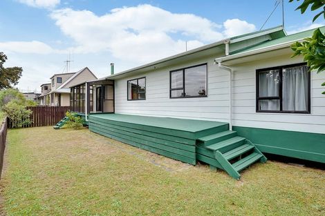 Photo of property in 76a Kahikatea Drive, Melville, Hamilton, 3206