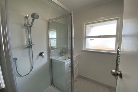 Photo of property in 1/59 Shakespeare Road, Milford, Auckland, 0620