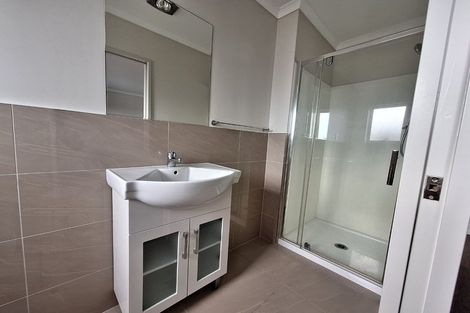 Photo of property in 4/4 Wallson Crescent, Wiri, Auckland, 2104