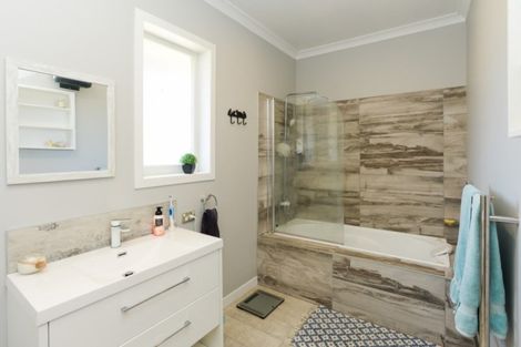 Photo of property in 36 Tamumu Road, Waipawa, 4210