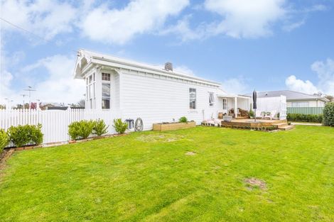 Photo of property in 1 Russell Street, Otane, 4202