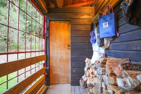 Photo of property in 205 Te Rena Road, Kakahi, 3989