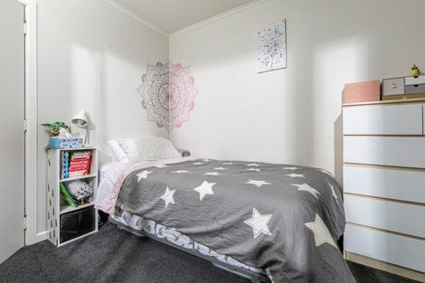 Photo of property in 17 Garelja Road, Henderson, Auckland, 0612