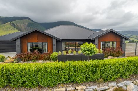 Photo of property in 17 Huntaway Close, Stoke, Nelson, 7011