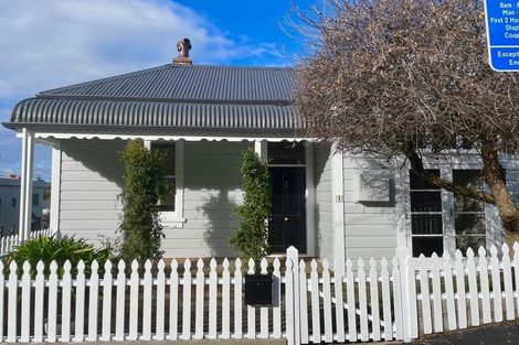 Photo of property in 1 Pitarua Street, Thorndon, Wellington, 6011