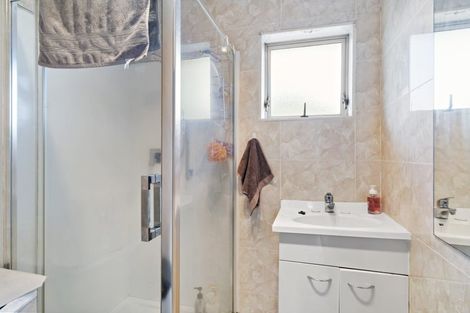 Photo of property in 42 Manston Road, Mangere, Auckland, 2022