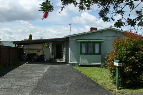 Photo of property in 2/12 Hinekohu Street, New Lynn, Auckland, 0600