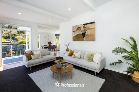 Photo of property in 6 Fendalton Crescent, Pinehaven, Upper Hutt, 5019