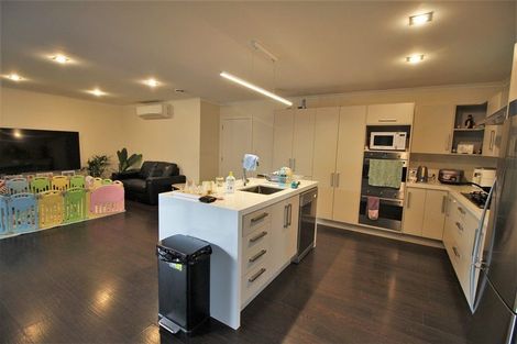 Photo of property in 99 Saint James Drive, Huntington, Hamilton, 3210