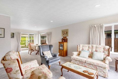 Photo of property in 24 Webb Place, Taradale, Napier, 4112