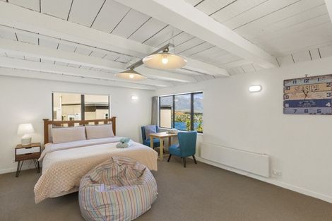 Photo of property in 20 Peregrine Place, Queenstown, 9300
