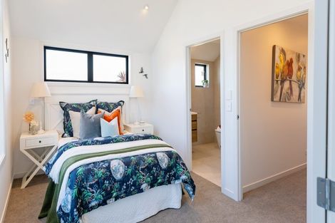 Photo of property in 11b Rangeview Road, Sunnyvale, Auckland, 0612